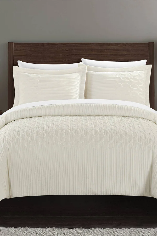 Chic Home Jazmaine 3-Piece King Comforter Set in Beige