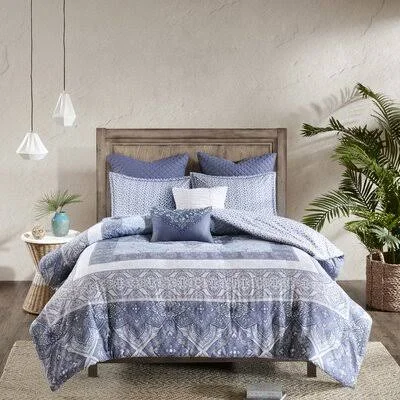 Mistana Teen Jaden Reversible Comforter Set Size: Full/Queen Comforter + 4 Shams + 2 Throw Pillows