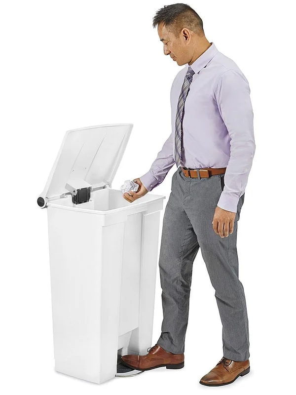 Rubbermaid FG614600WHT 23 Gal Step-On Trash Can