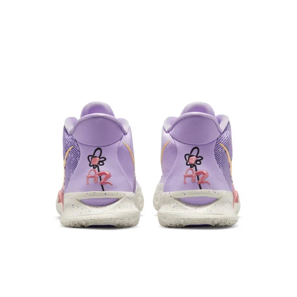 Nike Kyrie 7 Basketball Shoes in Purple/Lilac Size 12.0