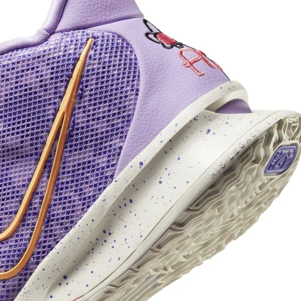 Nike Kyrie 7 Basketball Shoes in Purple/Lilac Size 12.0