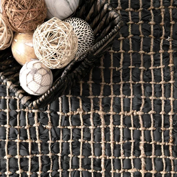 nuLOOM Briana Leather and Jute Flatweave Area Rug - 7& 6x22 x 9& 6x22 - Beige