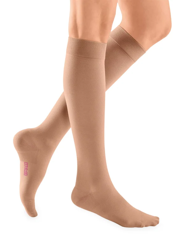 Mediven Plus - 20-30 mmHg, Calf High, Closed Toe Beige, II