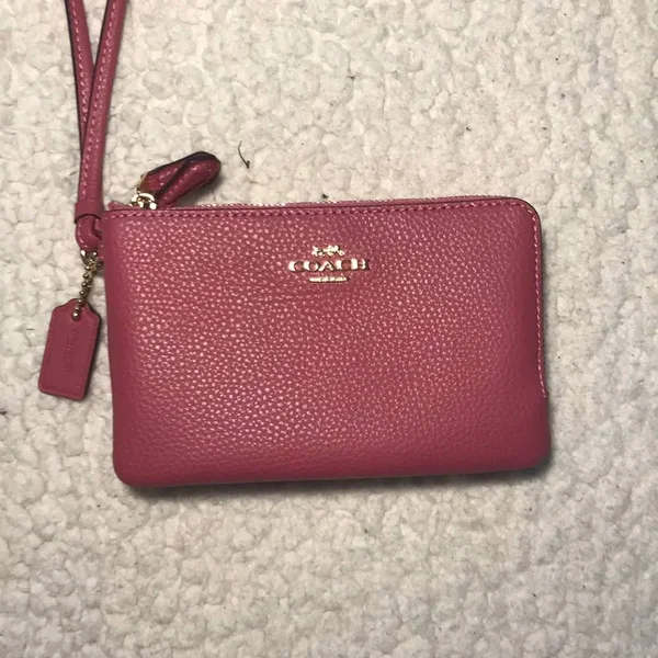 Nwt Coach F87590 Double Corner Zip Strawberry Wallet Wristlet