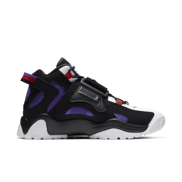 Nike Air Barrage Mid QS - 7.5