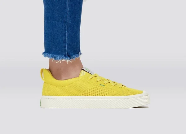 Cariuma IBI Low Sun Yellow Knit Sneaker Women - Yellow