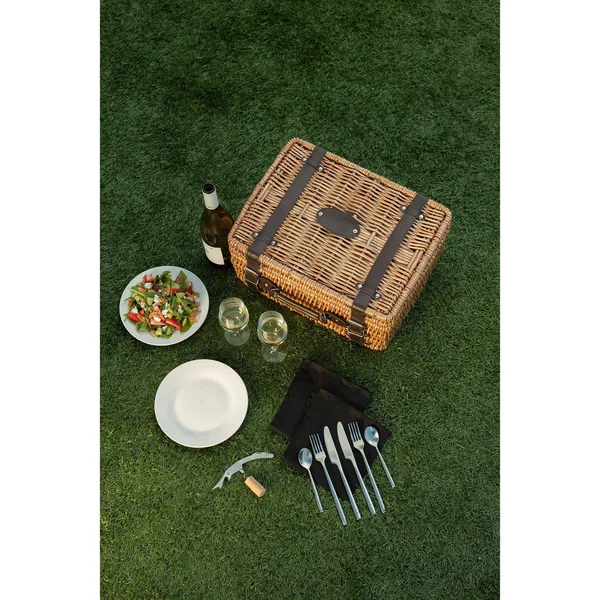 Picnic Time Champion Picnic Basket - Black