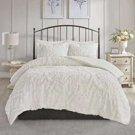 Kennesaw Chenille Comforter Set Size: Queen Comforter + 2 Shams