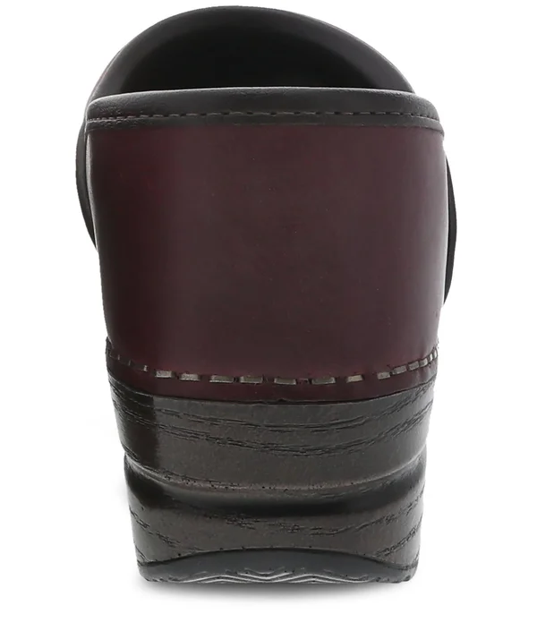 Dansko Women's Professional - Plum Oiled Pull Up