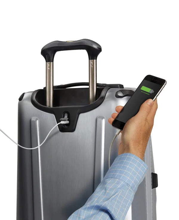 Travelpro Crew 11 Hardside Spinner - 21x22 - Silver