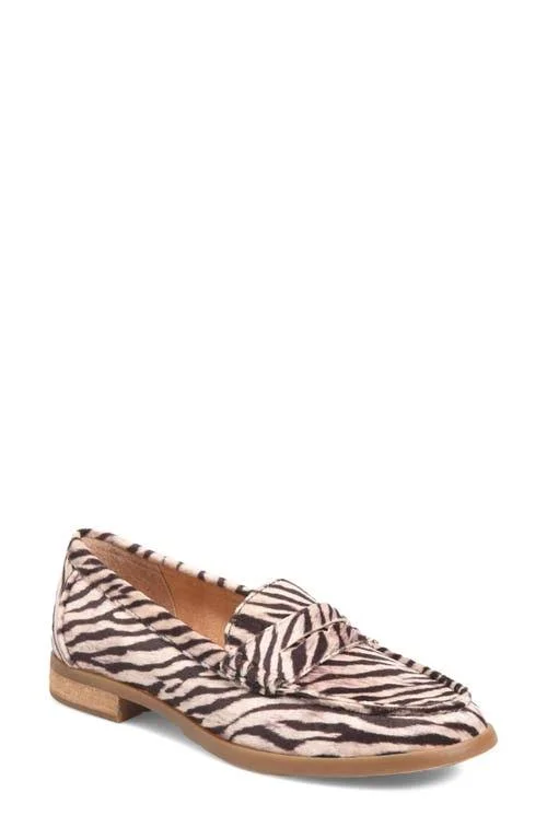 Women's B鴕n Bly Penny Loafer - Size 6 M - Brown