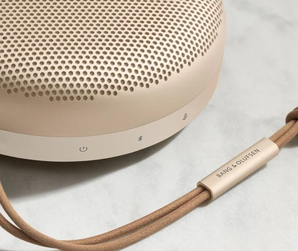 Bangu0026Olufsen Beosound A1 2.Gen One Size