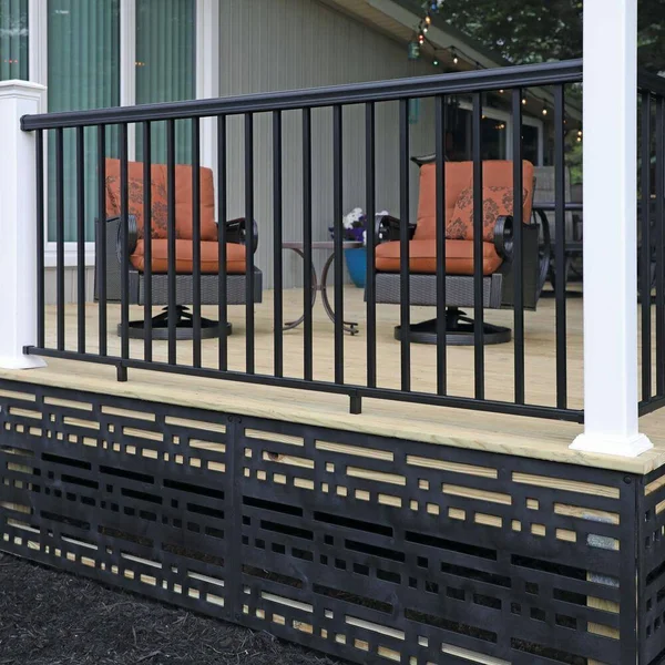 Freedom VersaRail Winchester 8-ft x 2.5-in x 3-ft Matte Black Aluminum Deck Rail Kit Square Balusters Included (Assembly Require