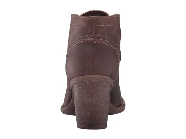 Clarks Carleta Lyon - Brown Oiled Nubuck 5