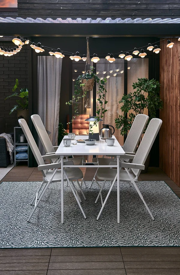 IKEA - TORPAR? Table + 4 Reclining Chairs, Outdoor, White/Beige, 51 1/8