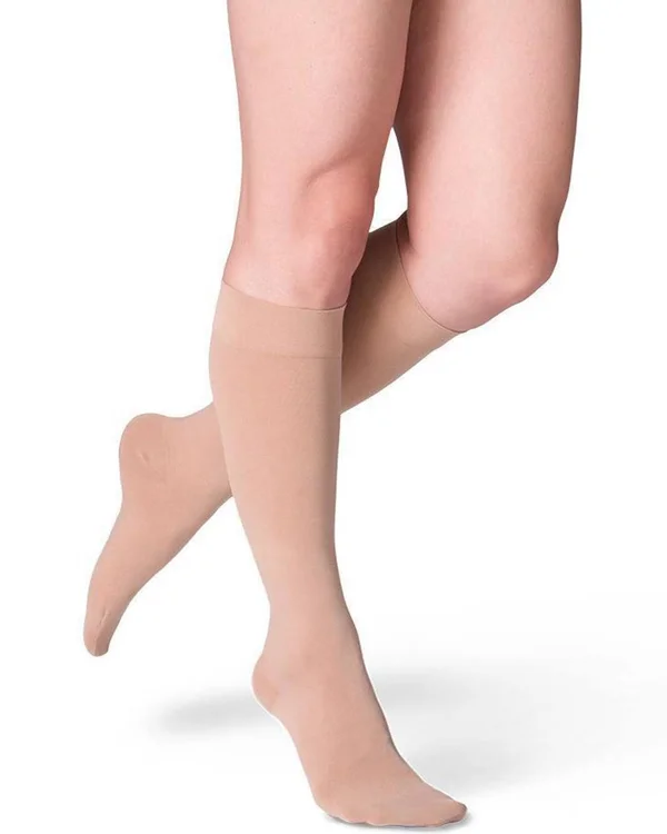 Sigvaris 842 Soft Opaque Women's 20-30 mmHg Knee High, Caramel, MS, Closed Toe