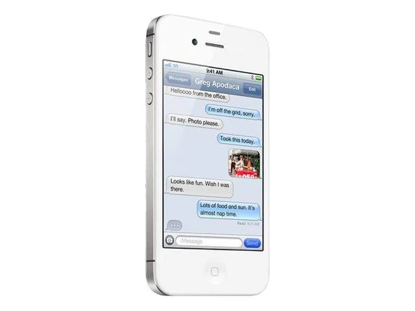Apple iPhone 4S - 16 GB - White - Unlocked - CDMA/GSM