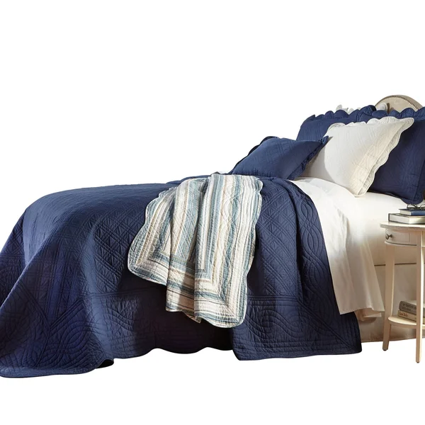 Florence Oversized Bedspread by BrylaneHome in Navy (Size Twin)
