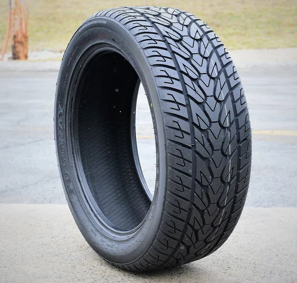 Fullway HS266 305/45R22 118V XL As A/S Performance Tire